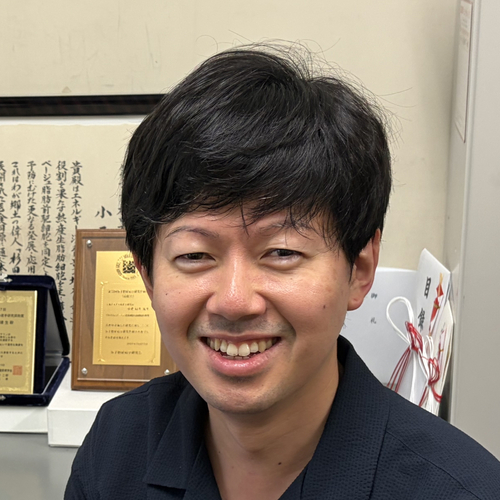 小栗　靖生